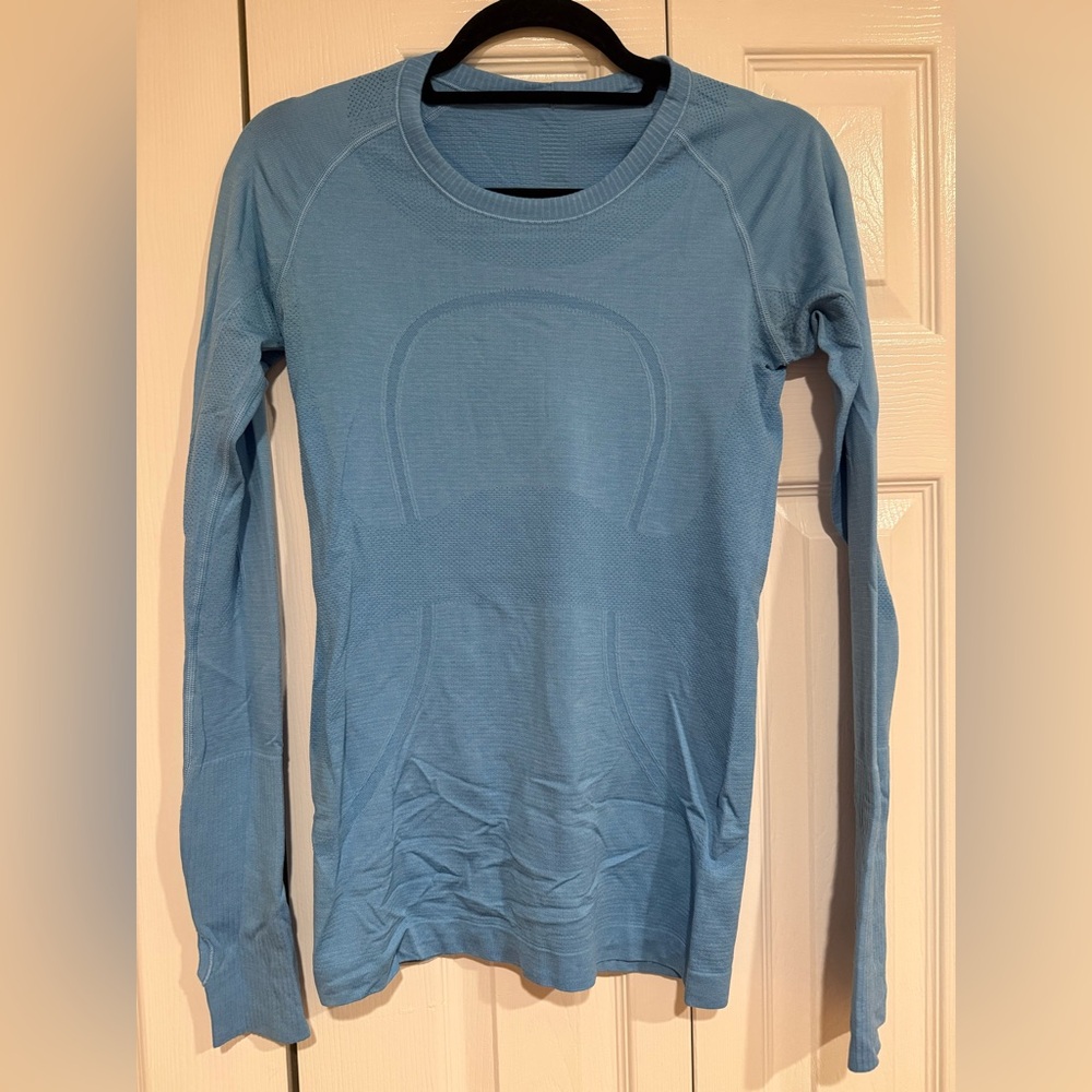 lululemon athletica Blue Short Sleeve Tee